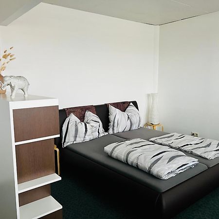 Kobra Room Fuer 4 Personen Spielberg Bei Knittelfeld Dış mekan fotoğraf