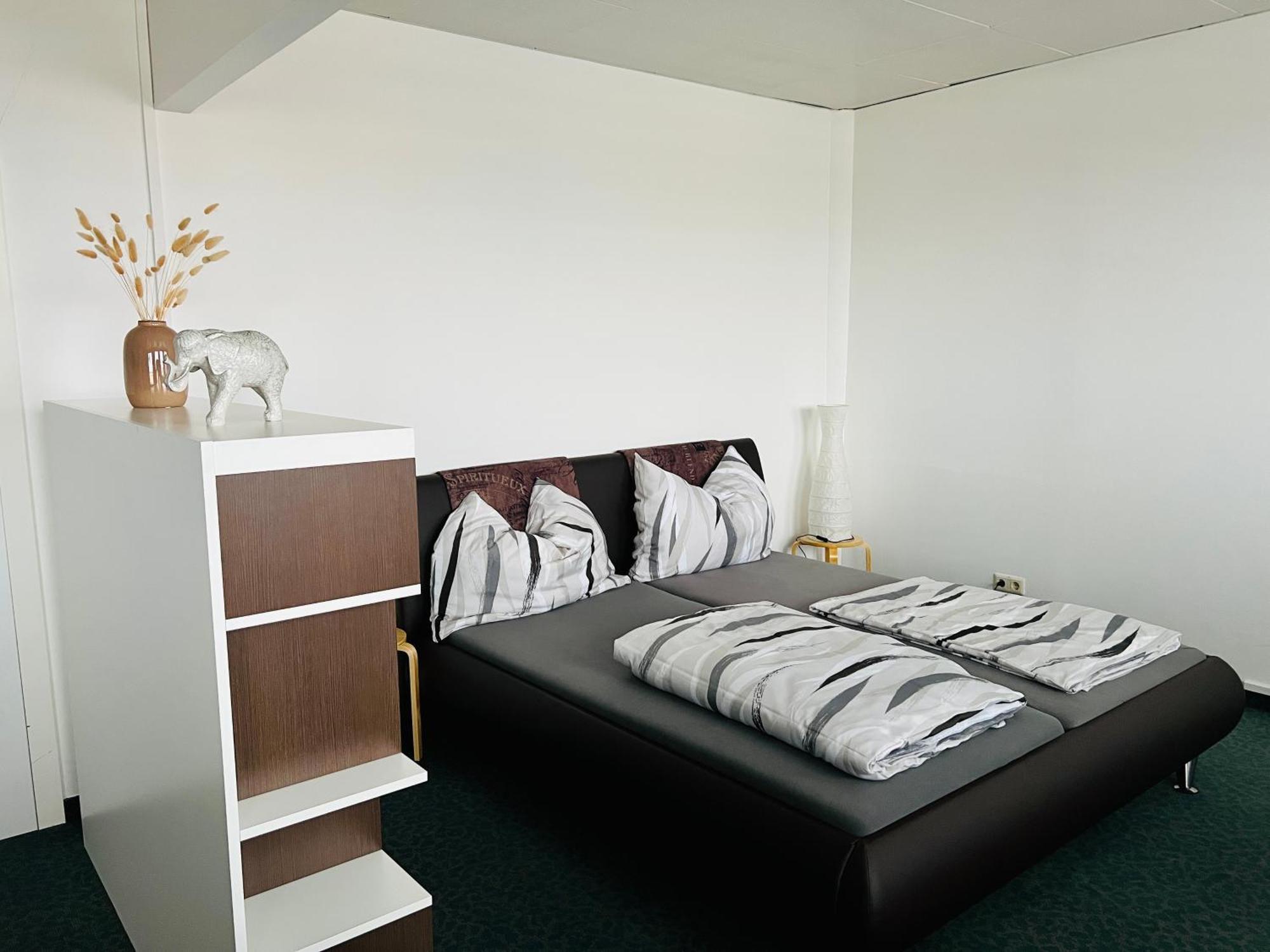 Kobra Room Fuer 4 Personen Spielberg Bei Knittelfeld Dış mekan fotoğraf